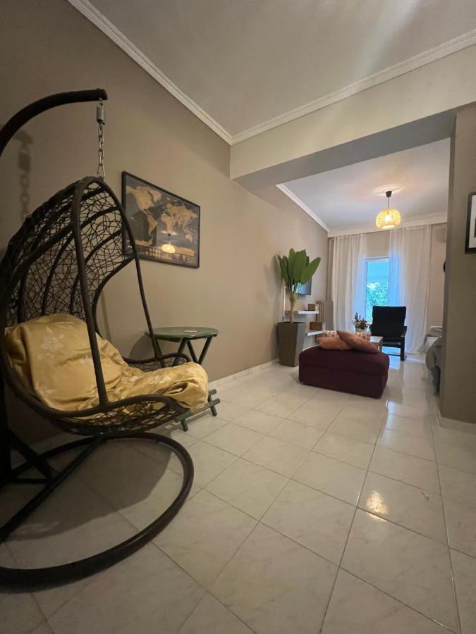 Apartamento Demi'S Garden Near The Metro Of Atenas Exterior foto